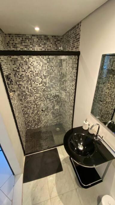 Entire 2 Bedrooms In Apartamento