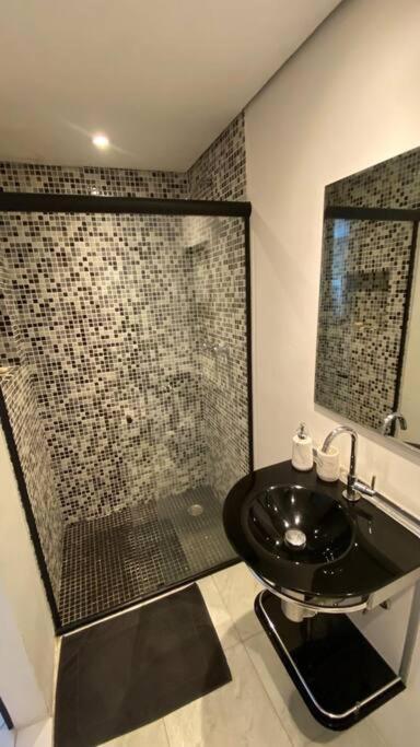 Entire 2 Bedrooms In Apartamento *