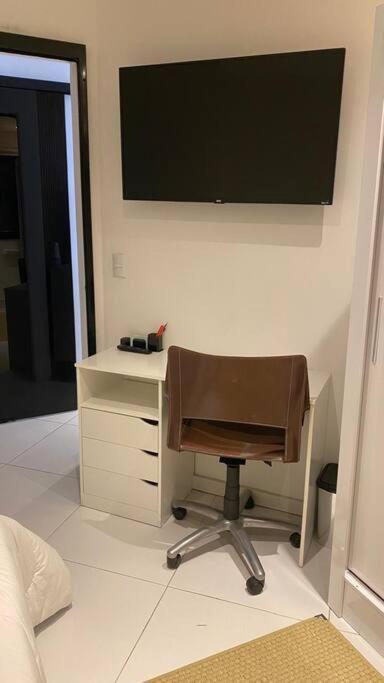 Apartamento Entire 2 Bedrooms In *