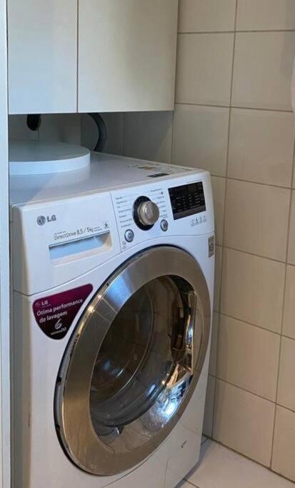 Entire 2 Bedrooms In *